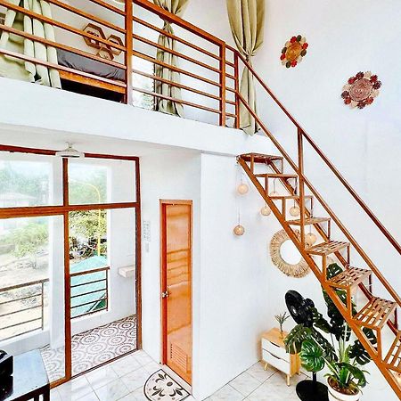 The Lavana Villa Del Matabungkay By Reddoorz リアン エクステリア 写真